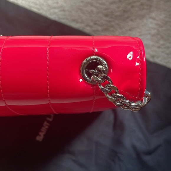 ❤️TRADED❤️YSL Saint Laurent HOT PINK patent LIKE NEW silver logo Vicky crossbody - Picture 7 of 15